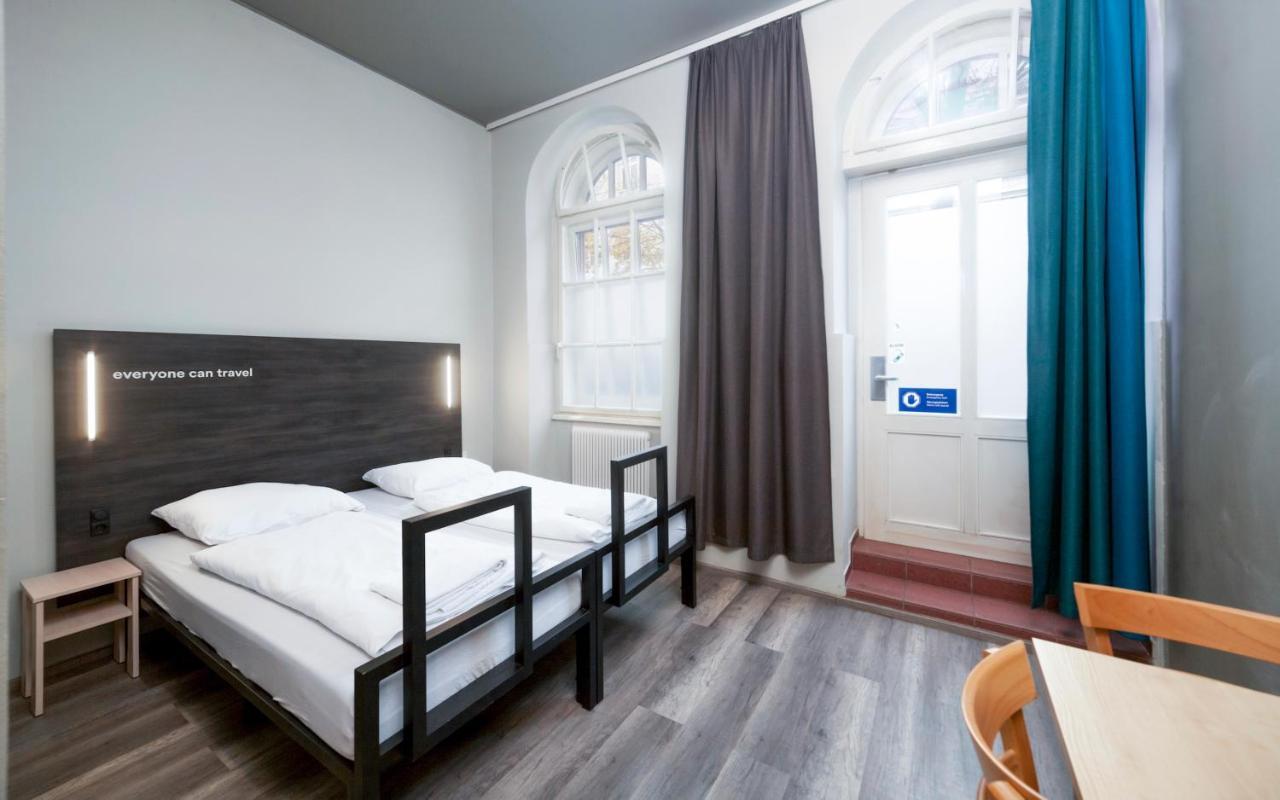 A&o Stadthalle Albergue *